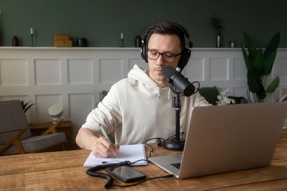 outil transcription multilingue