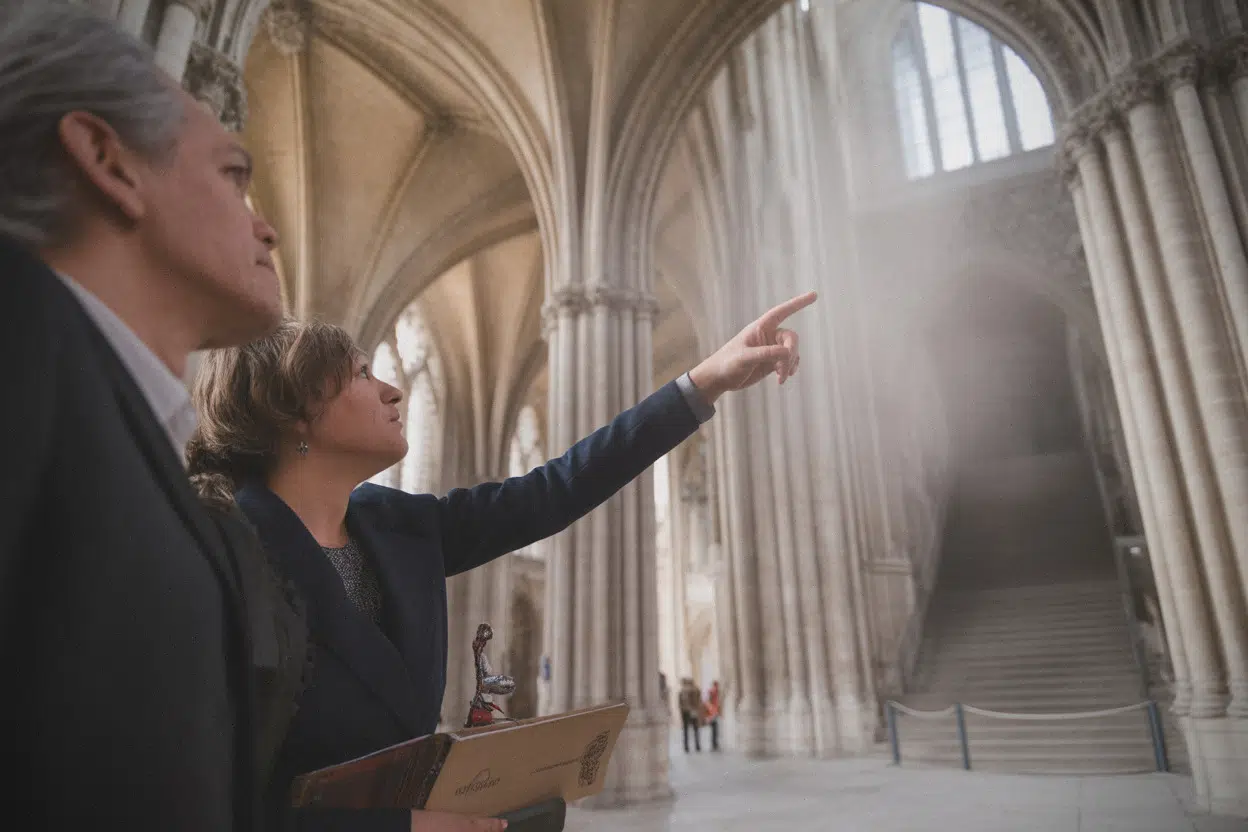 Vue intérieure des voûtes gothiques de la cathédrale de Rouen