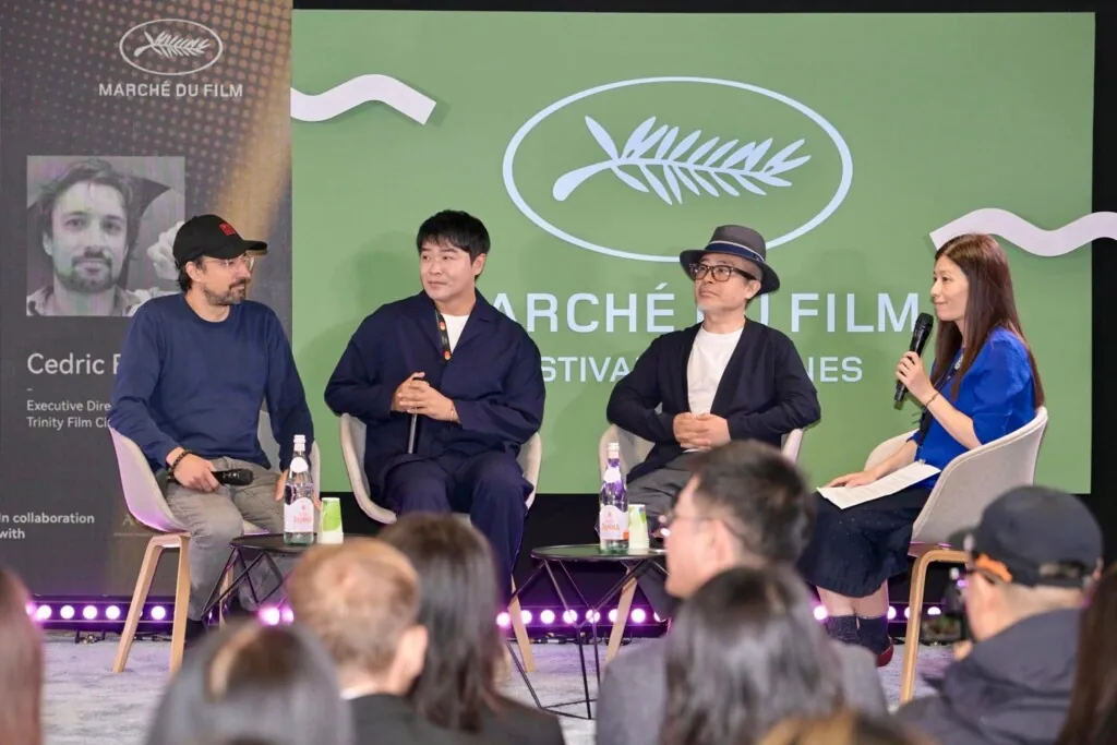 Explores China s Film Narratives in a New Era
