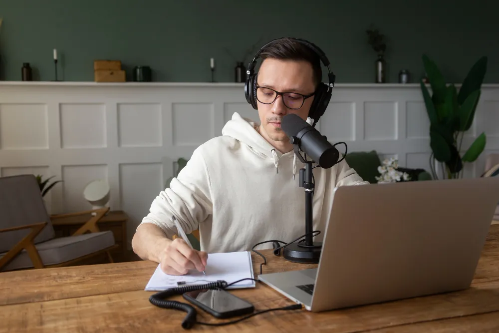 outil transcription multilingue